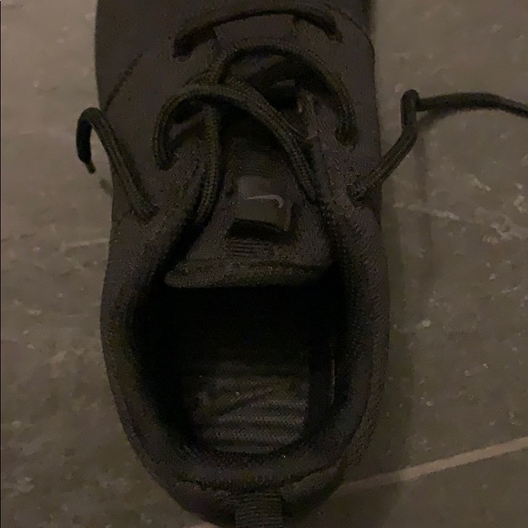 Nike Mesh Runners - Picture 3 of 6